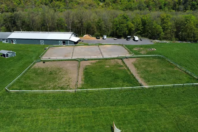 Turnout space at Smokey Hollow Farm